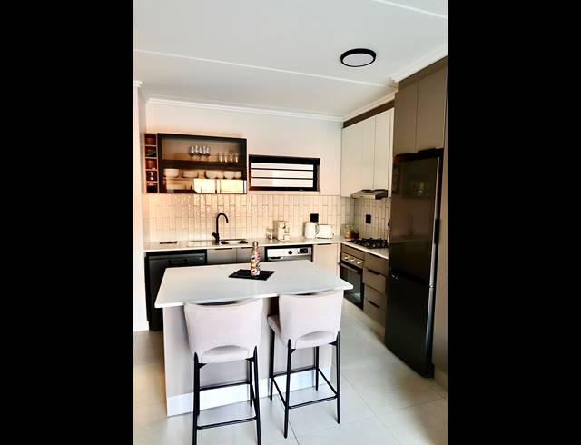 1 BEDROOM APARTMENT TO LET IN BALLITO CENTRAL